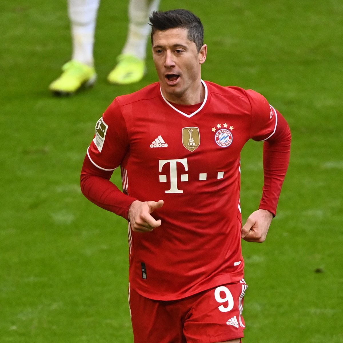 lewandowski social media images