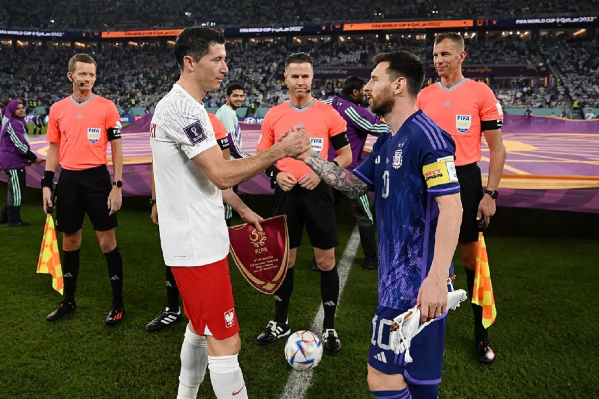 lewandowski vs messi 0025