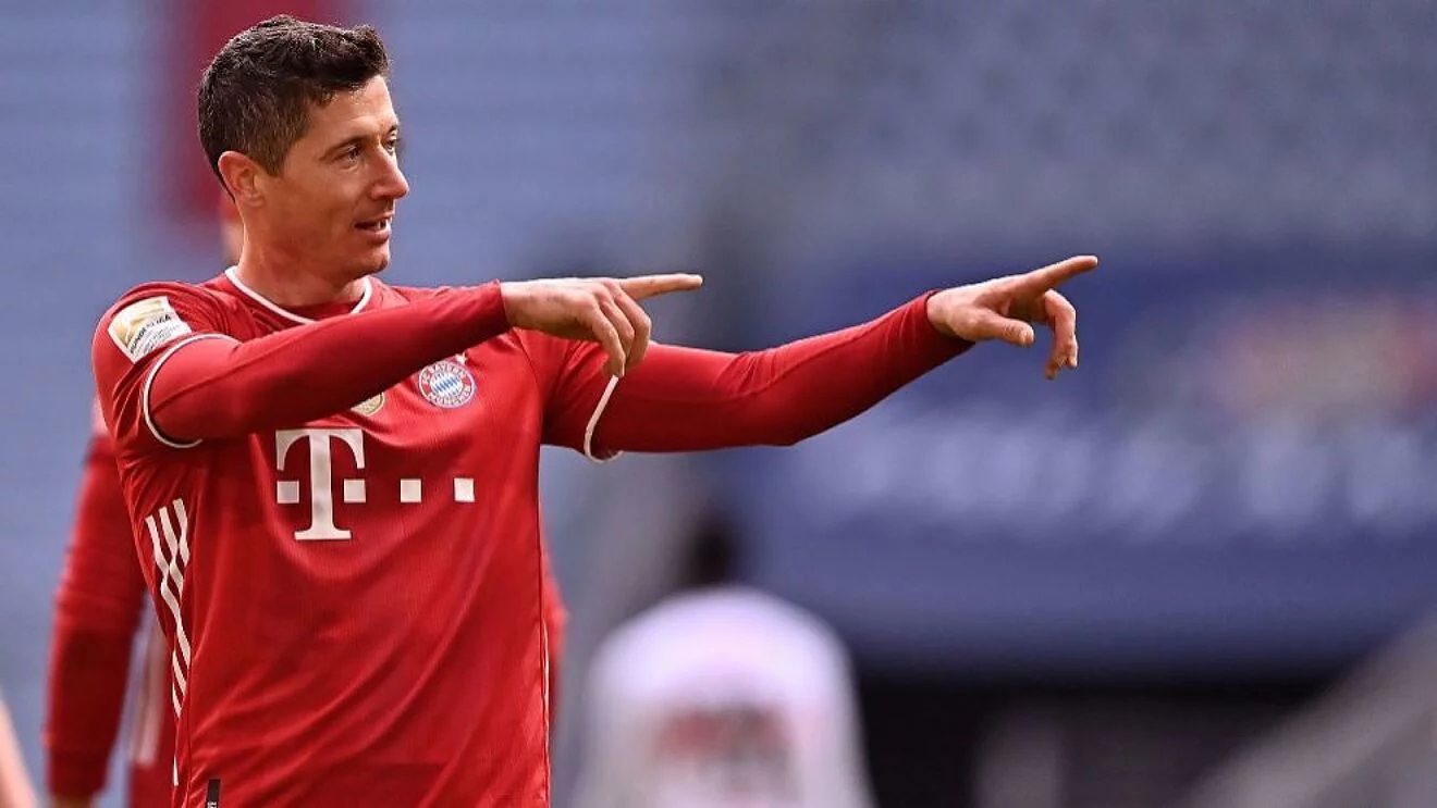 lewandowski vs messi 0041