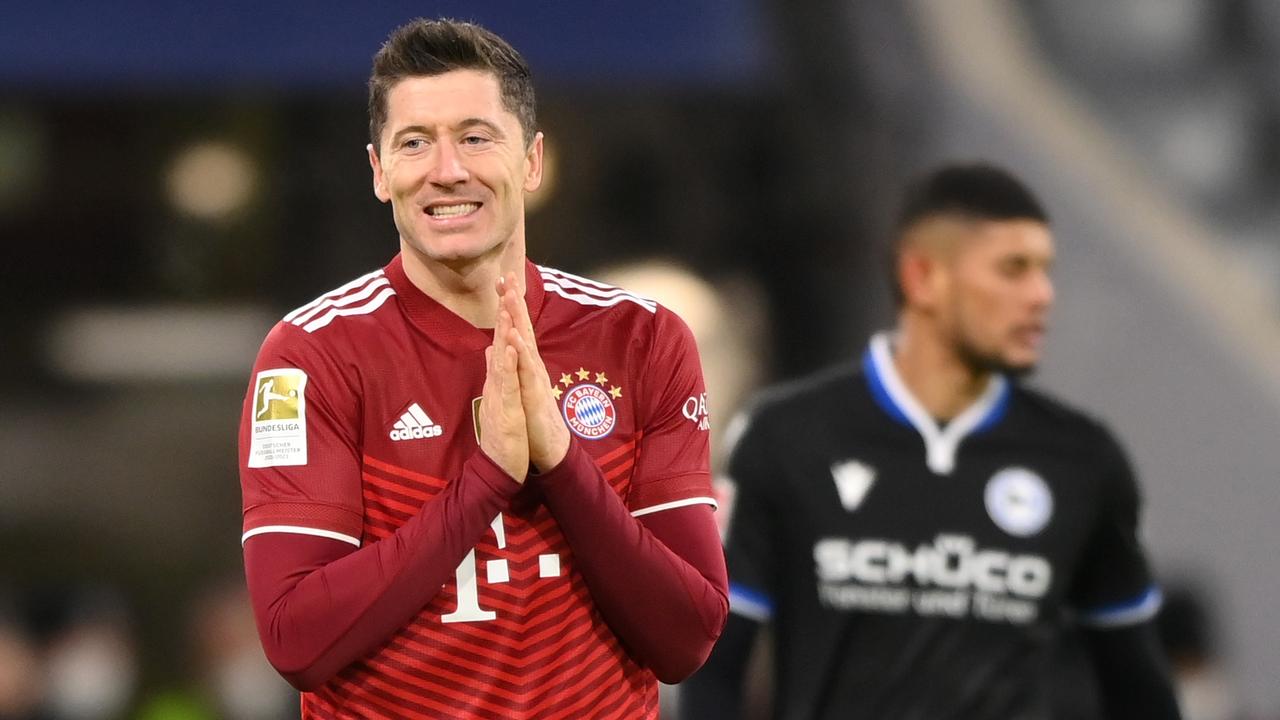lewandowski vs messi 0087