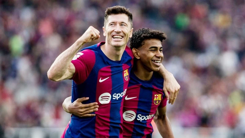 lewandowski vs messi 0096