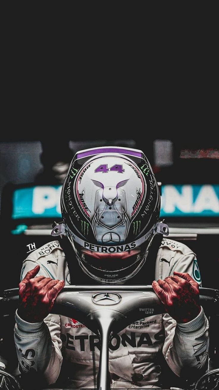 lewis hamilton pfp 0010