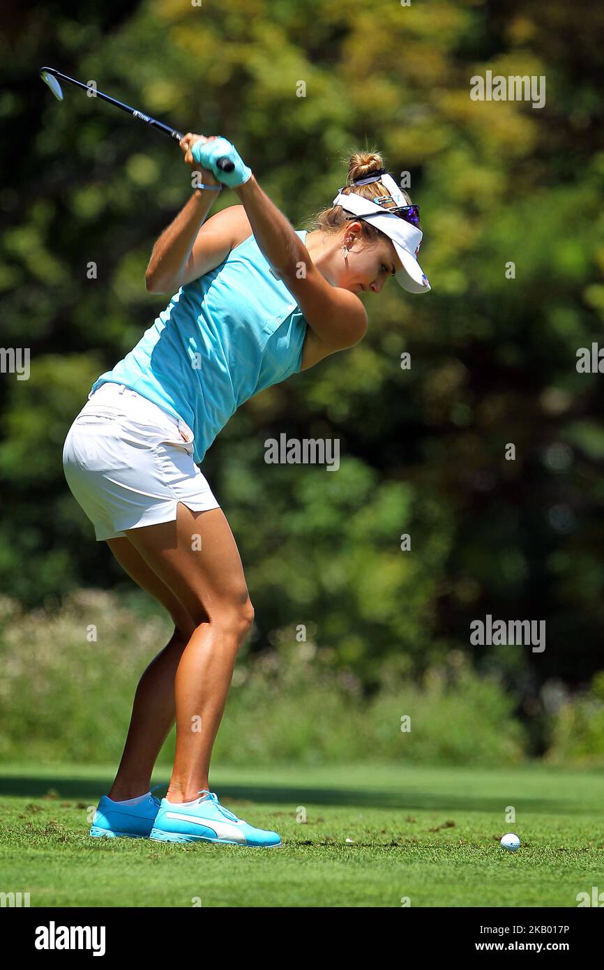 lexi thompson beach 0032