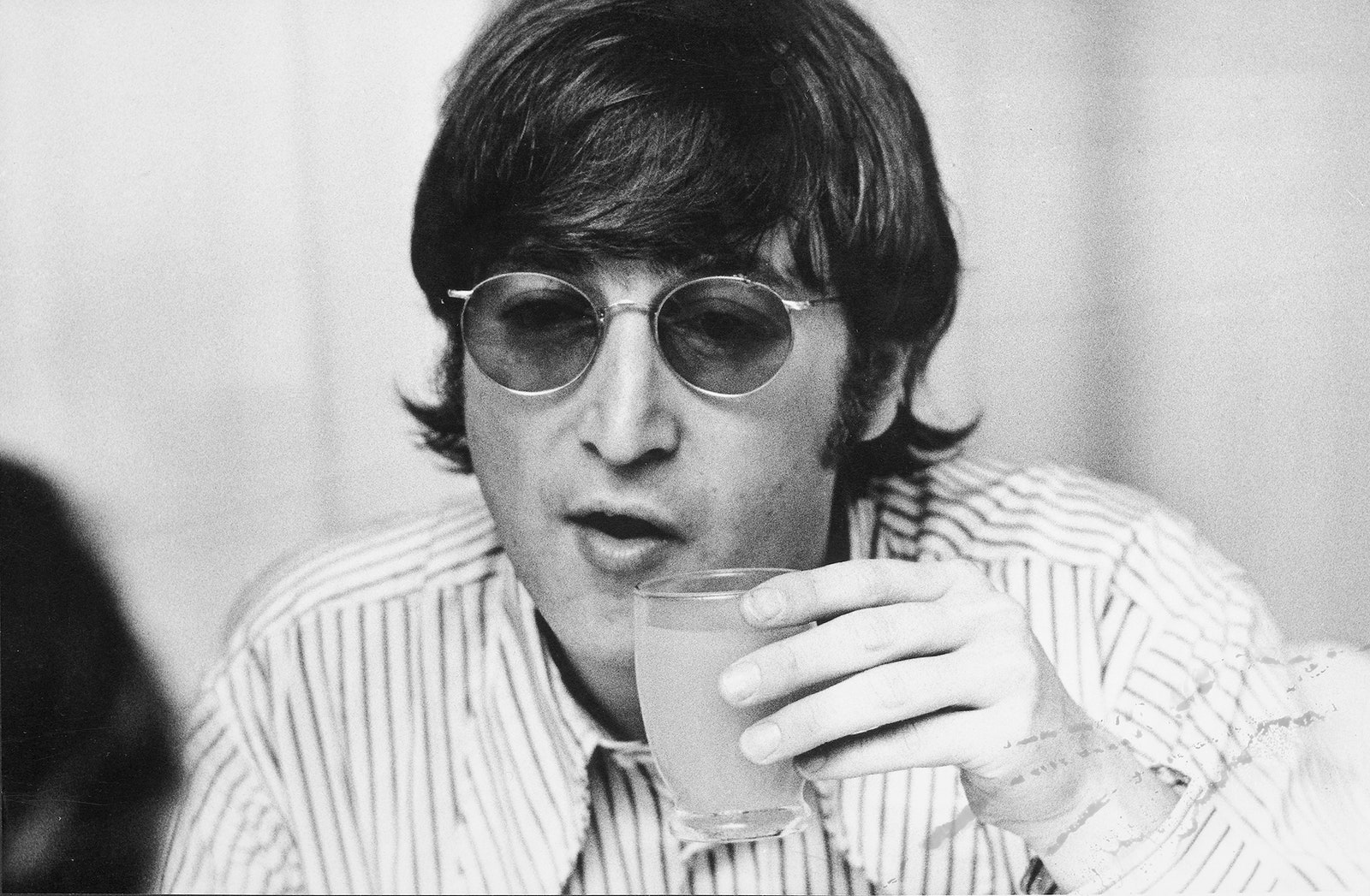 liam gallagher glasses 0029