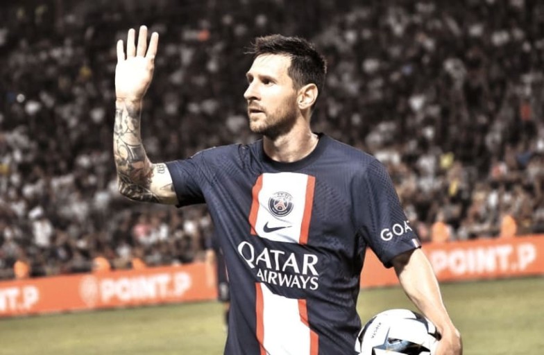lionel messi in a suit 0020
