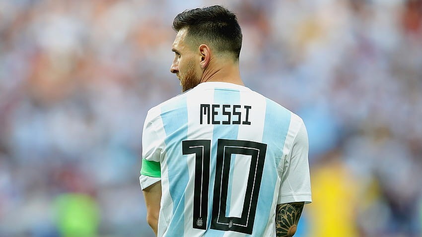 lionel messi in a suit 0022