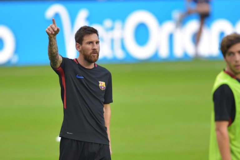 lionel messi in a suit 0074