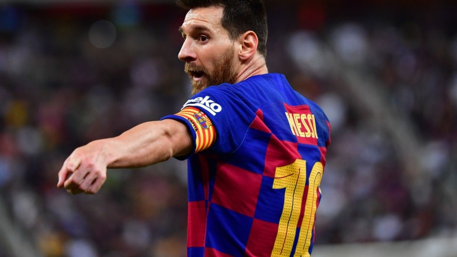 lionel messi in a suit 0096