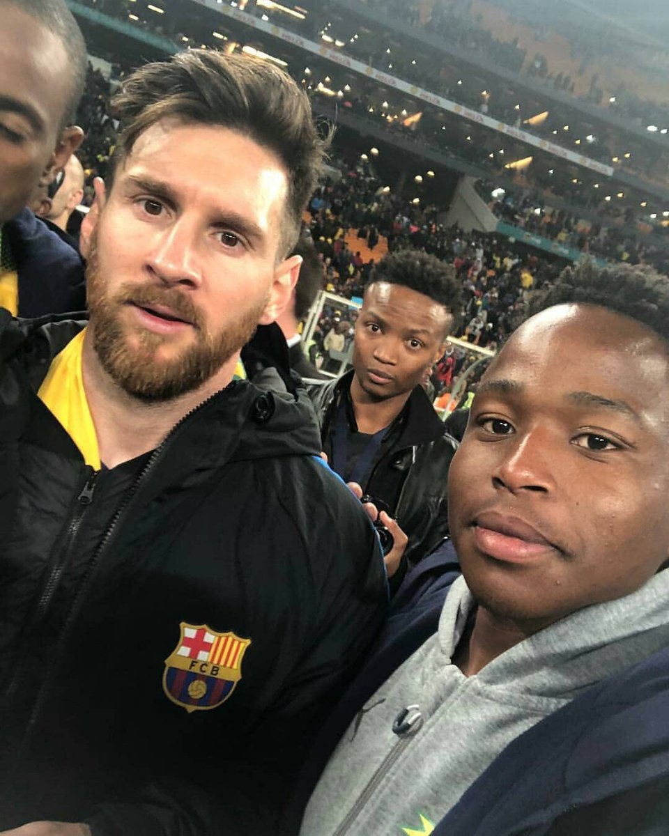 Lionel Messi selfie