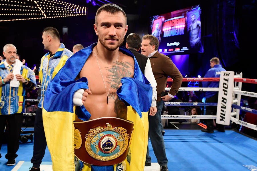 Lomachenko boxing style