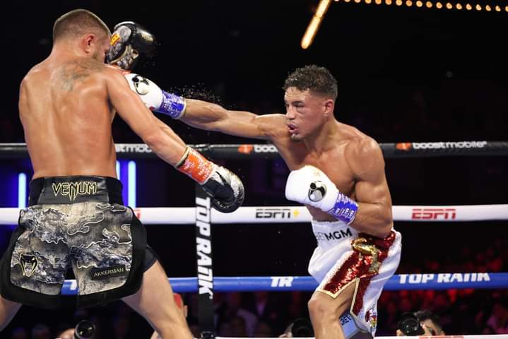 lomachenko ortiz 0013