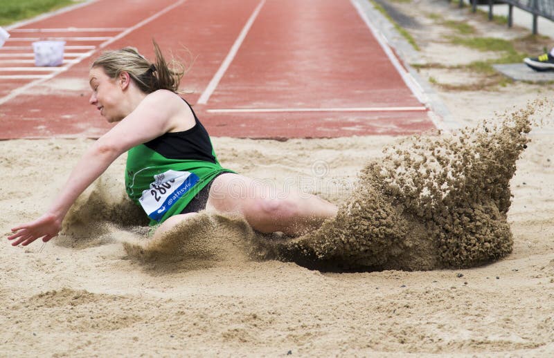long jump landing techniques