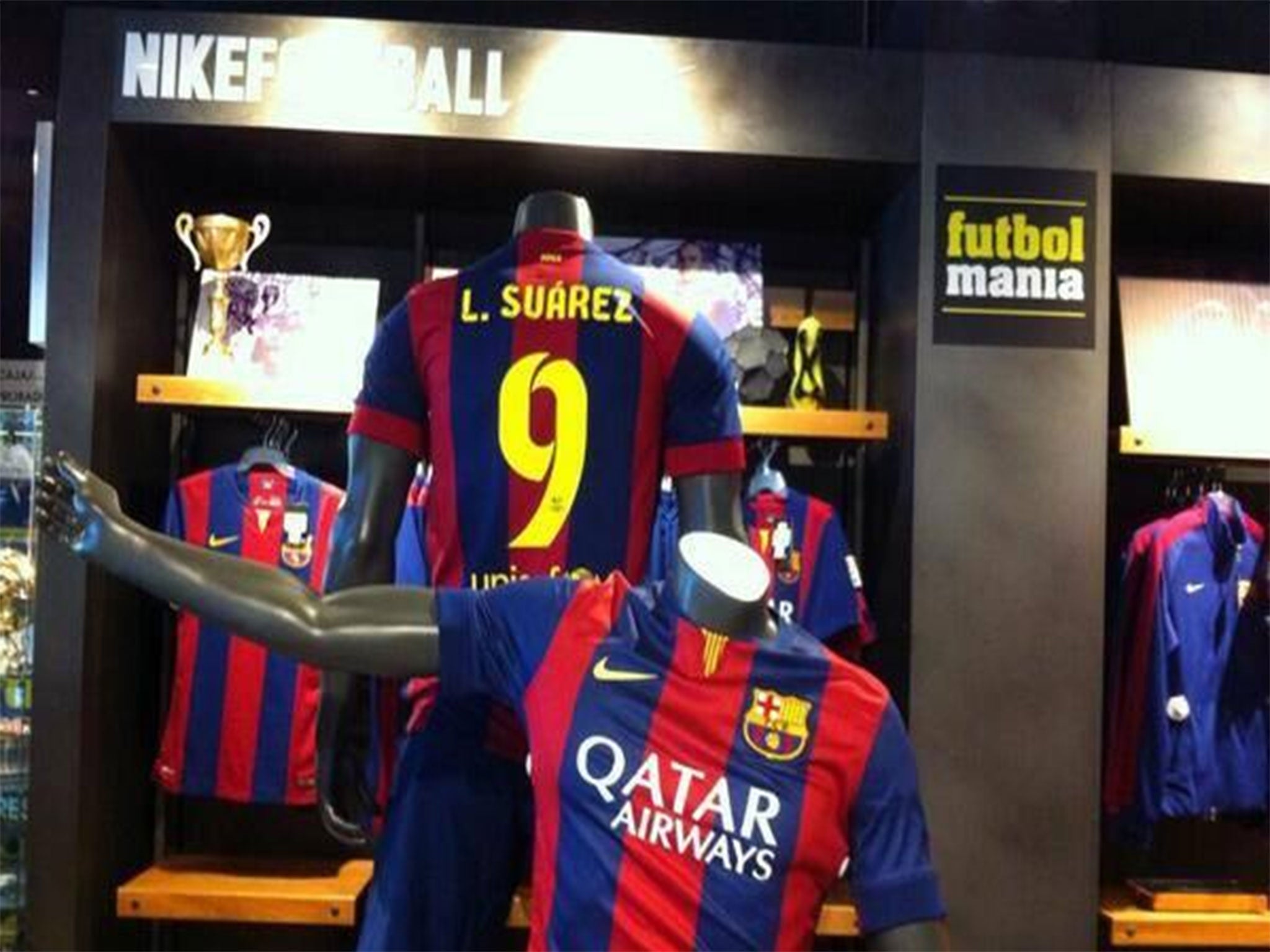 luis suarez jersey number 0069