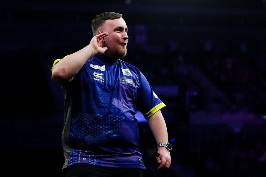 luke littler vs rob cross 0016