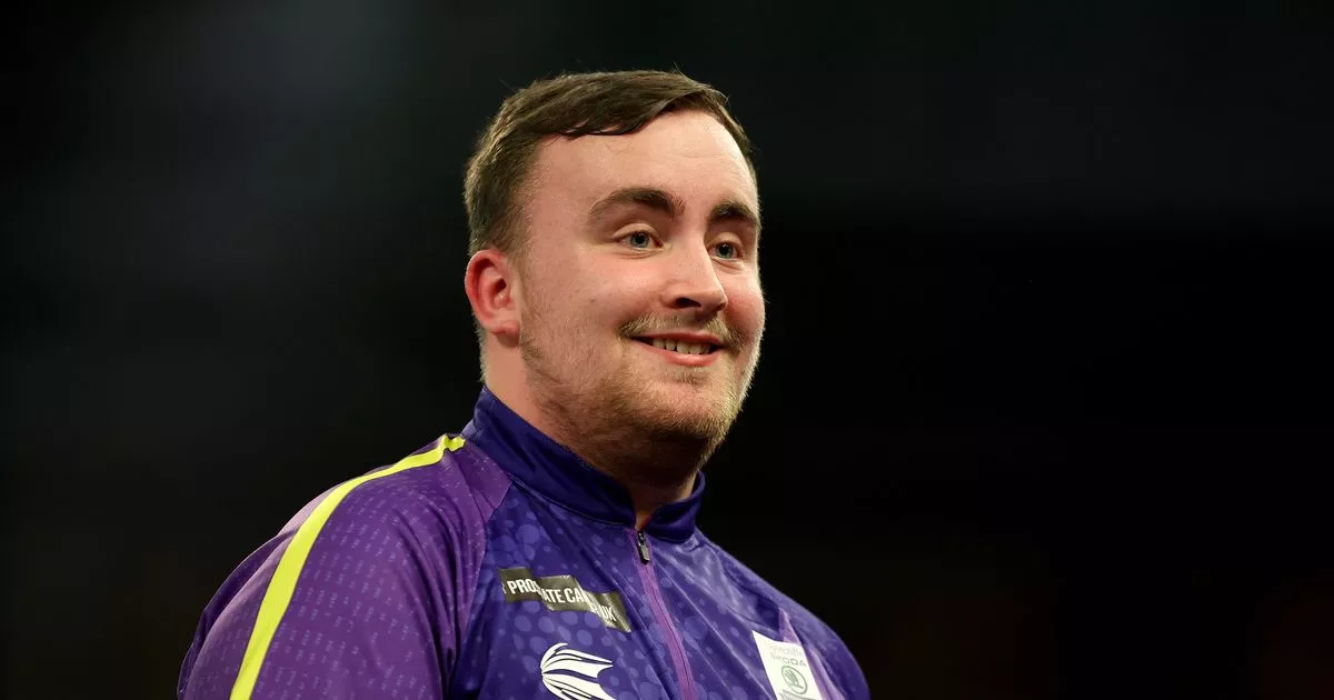 luke littler vs rob cross 0019