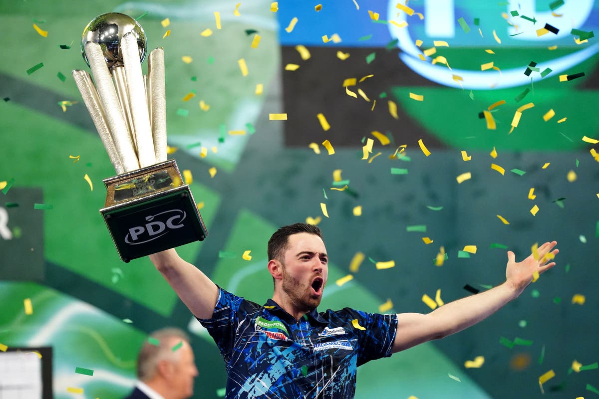 luke littler vs rob cross 0036