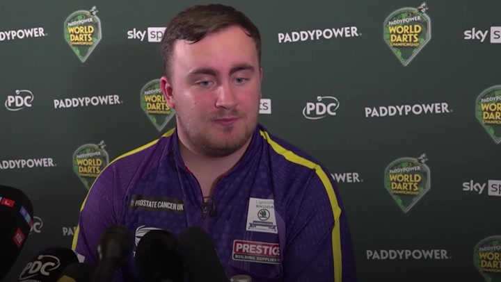 luke littler vs rob cross 0040