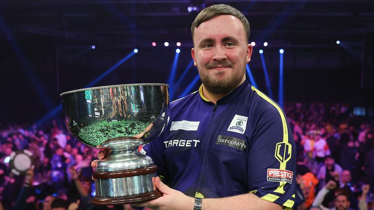 luke littler vs rob cross 0048