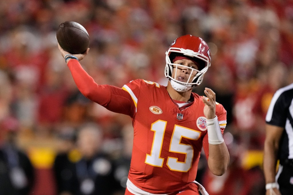 mahomes broncos 0012