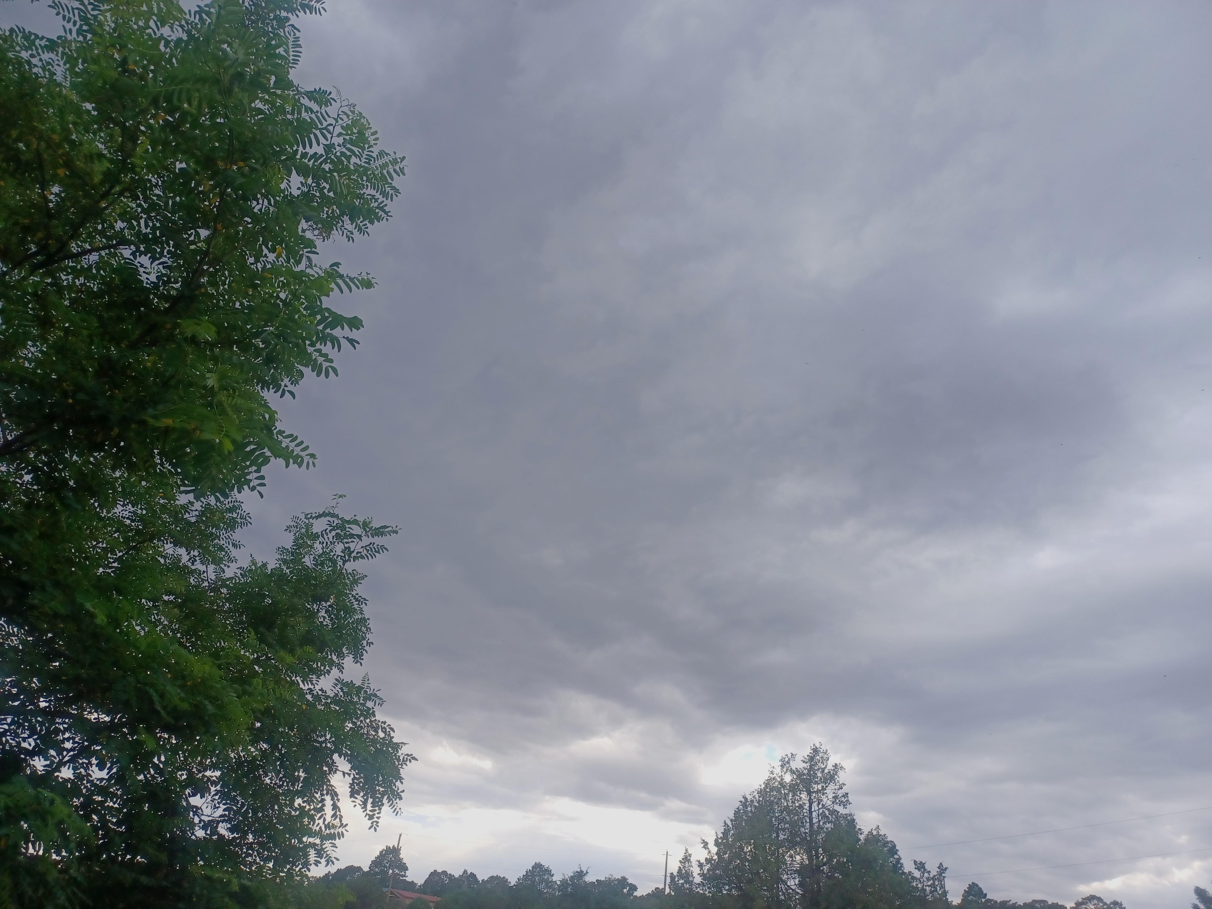 many clouds 0023