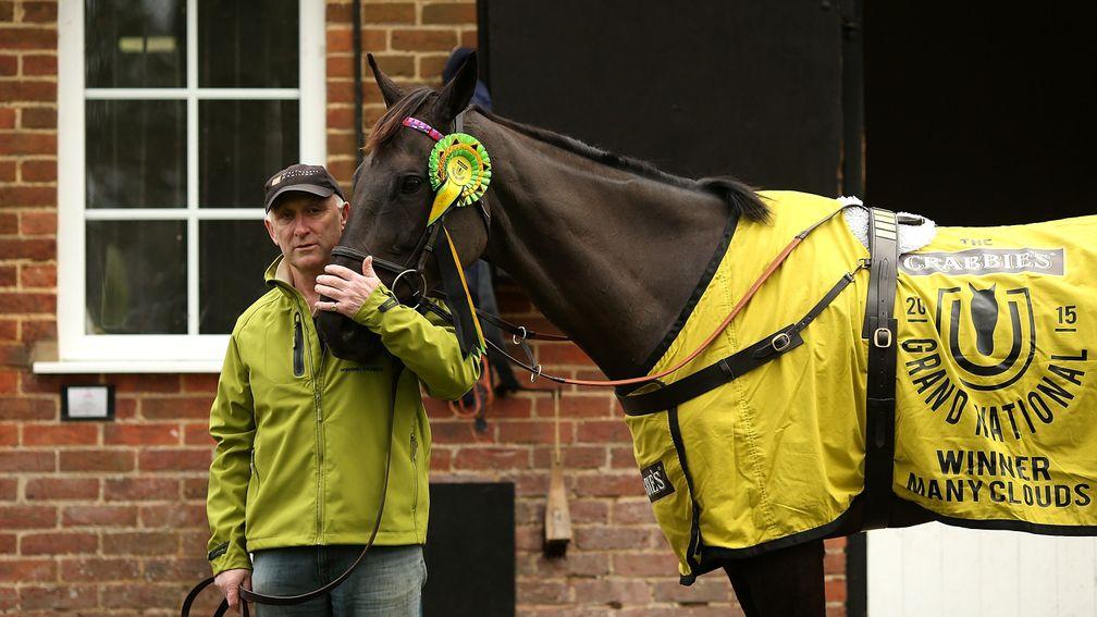 many clouds 0028