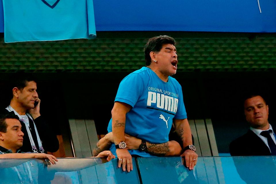 maradona celebration 0015