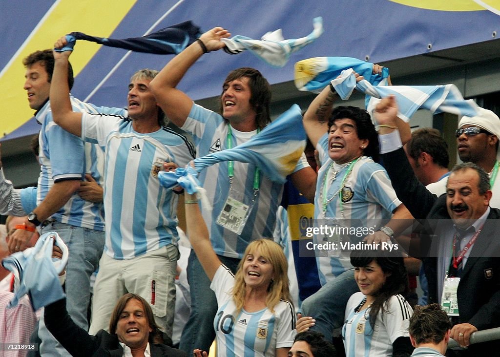 maradona celebration 0037