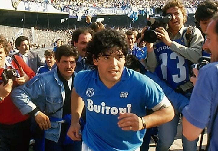 maradona celebration 0045