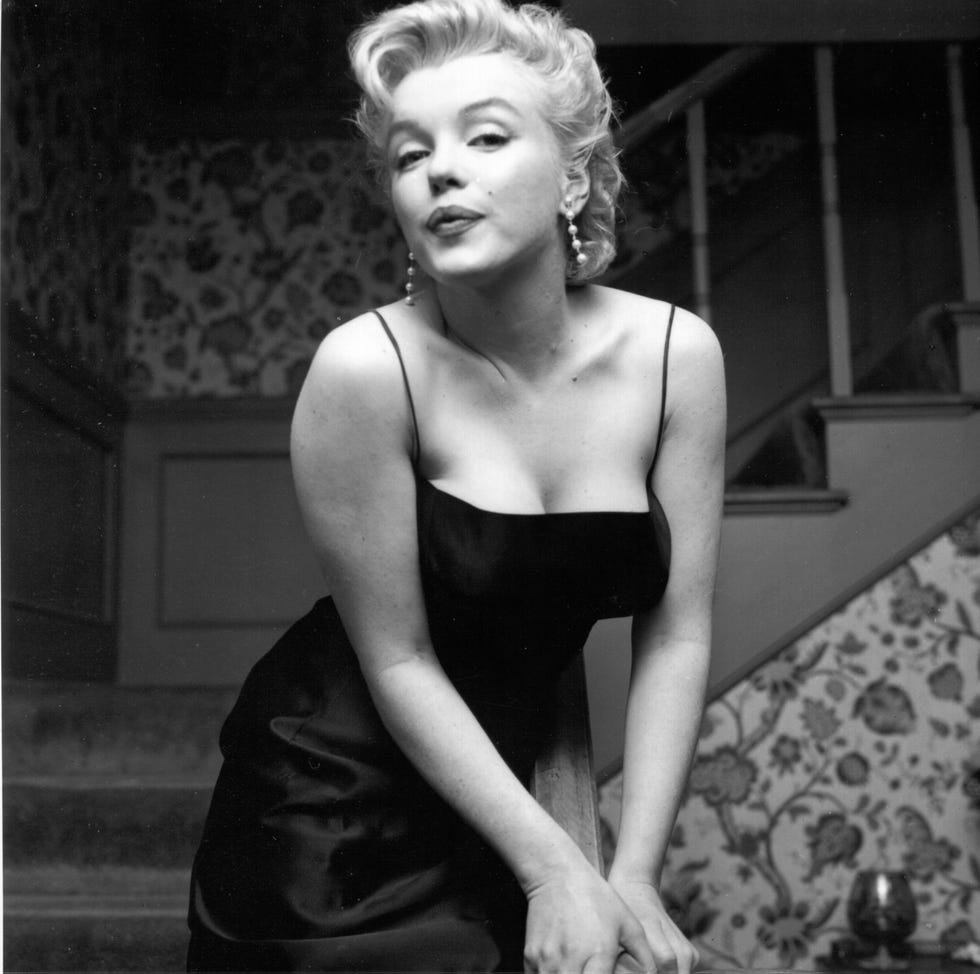 marilyn monroe black and white dress 0043