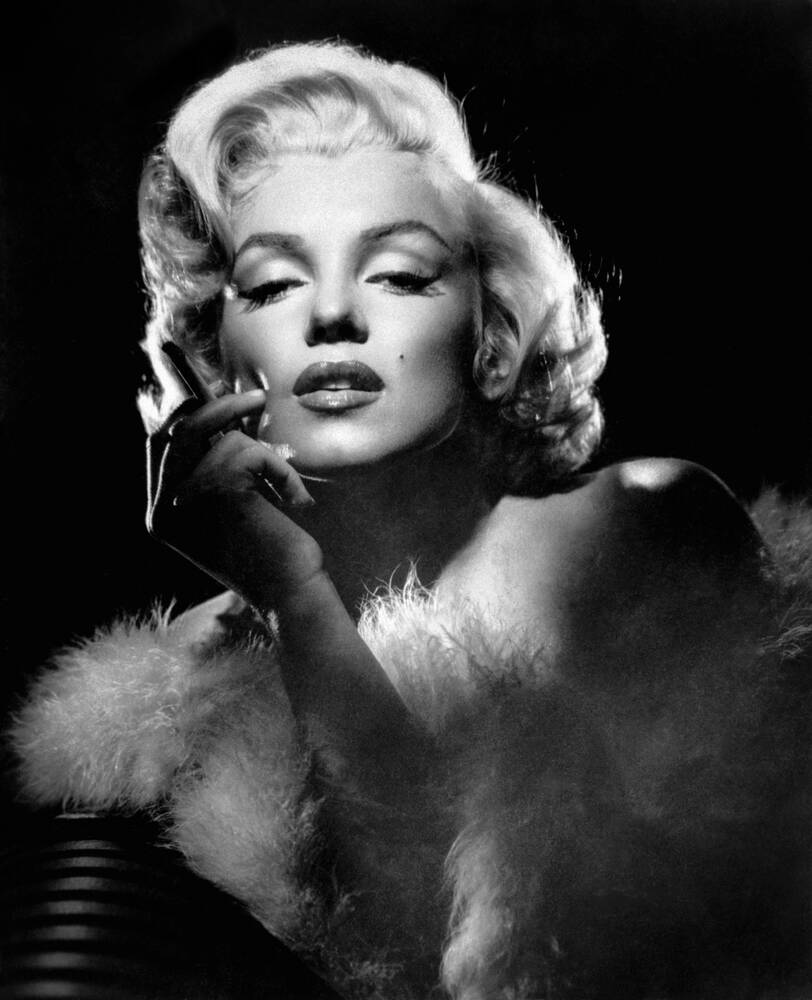 marilyn monroe black and white dress 0045