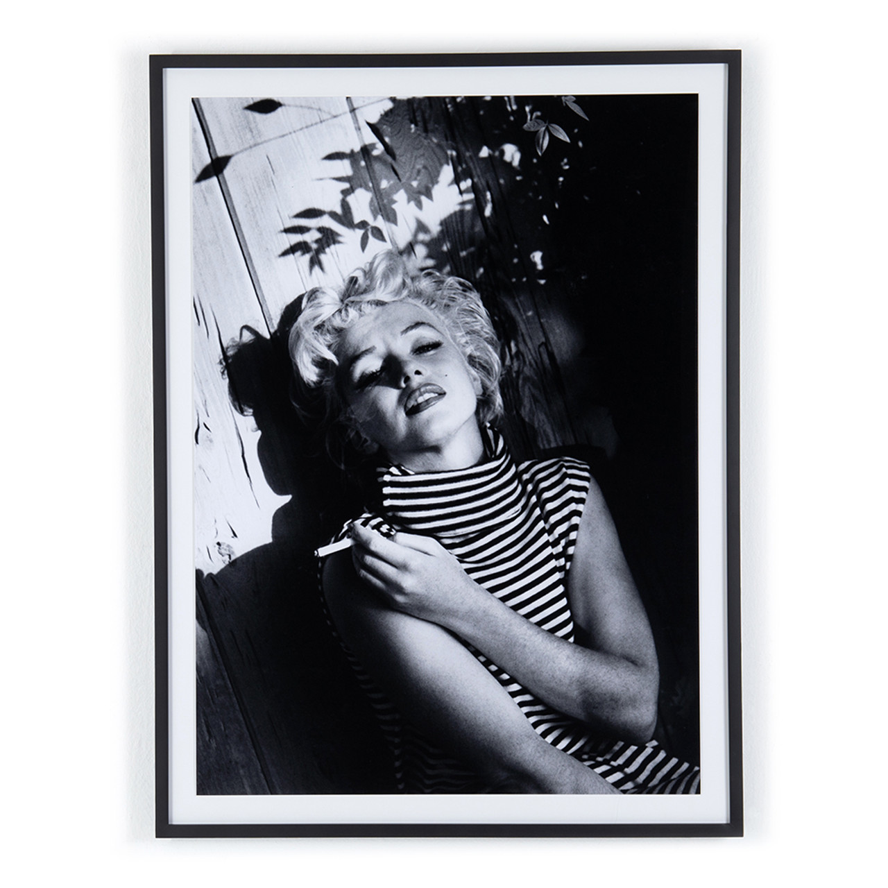 Marilyn Monroe hand pose