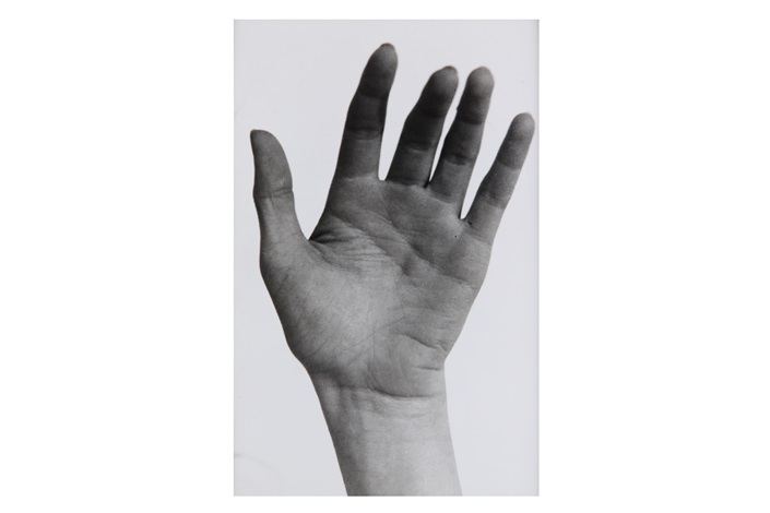 marilyn monroe hands 0018
