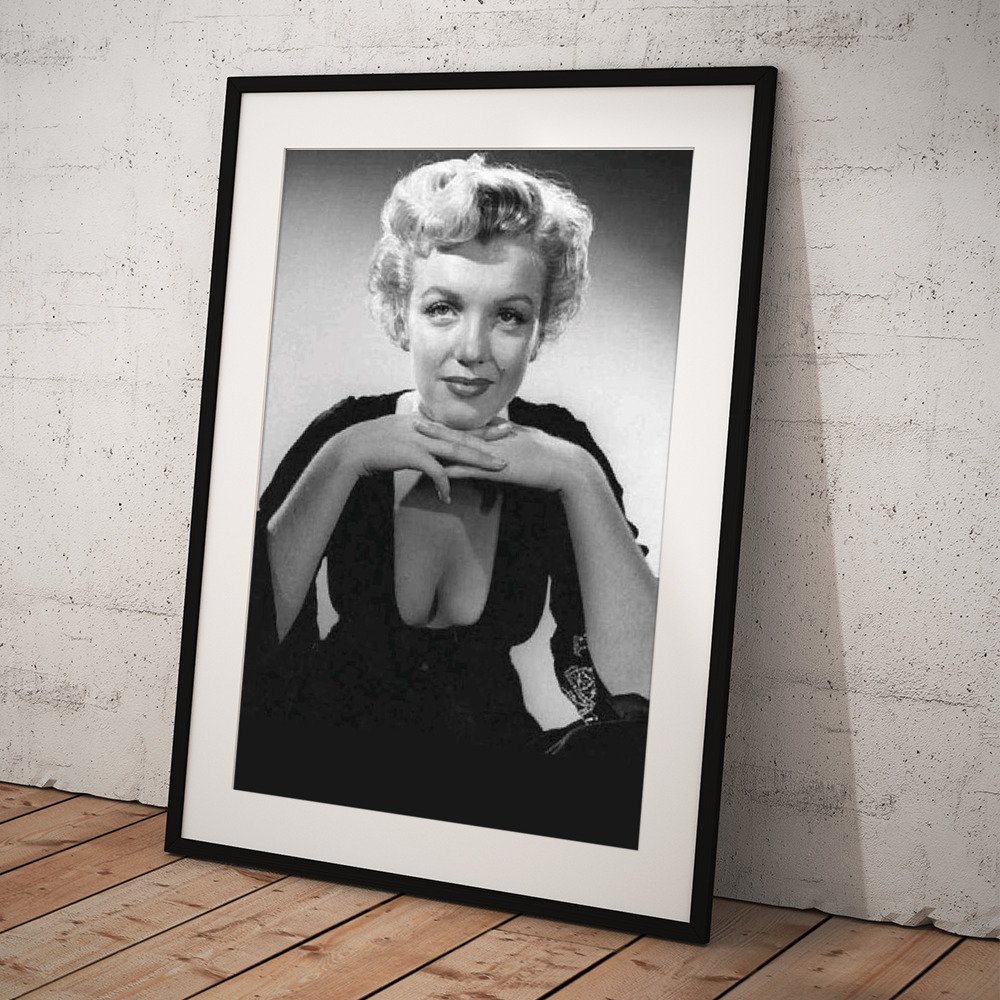 marilyn monroe hands 0028
