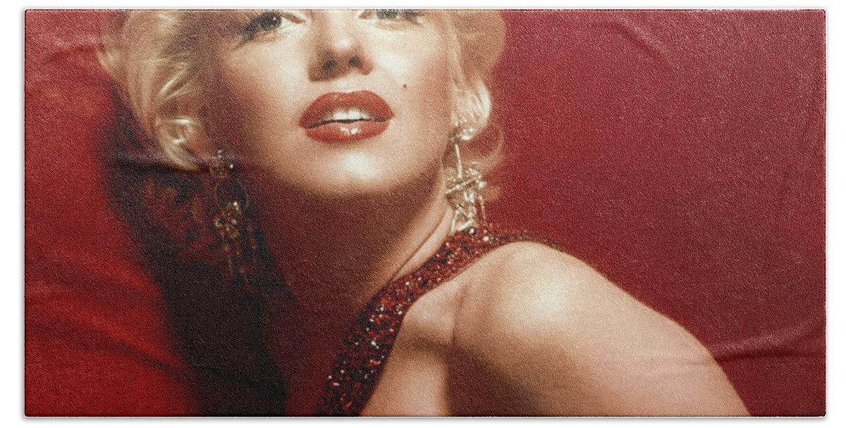 marilyn monroe hands 0038
