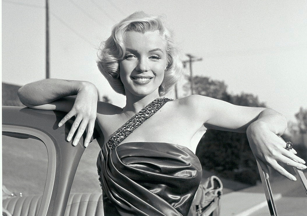 marilyn monroe hands 0039