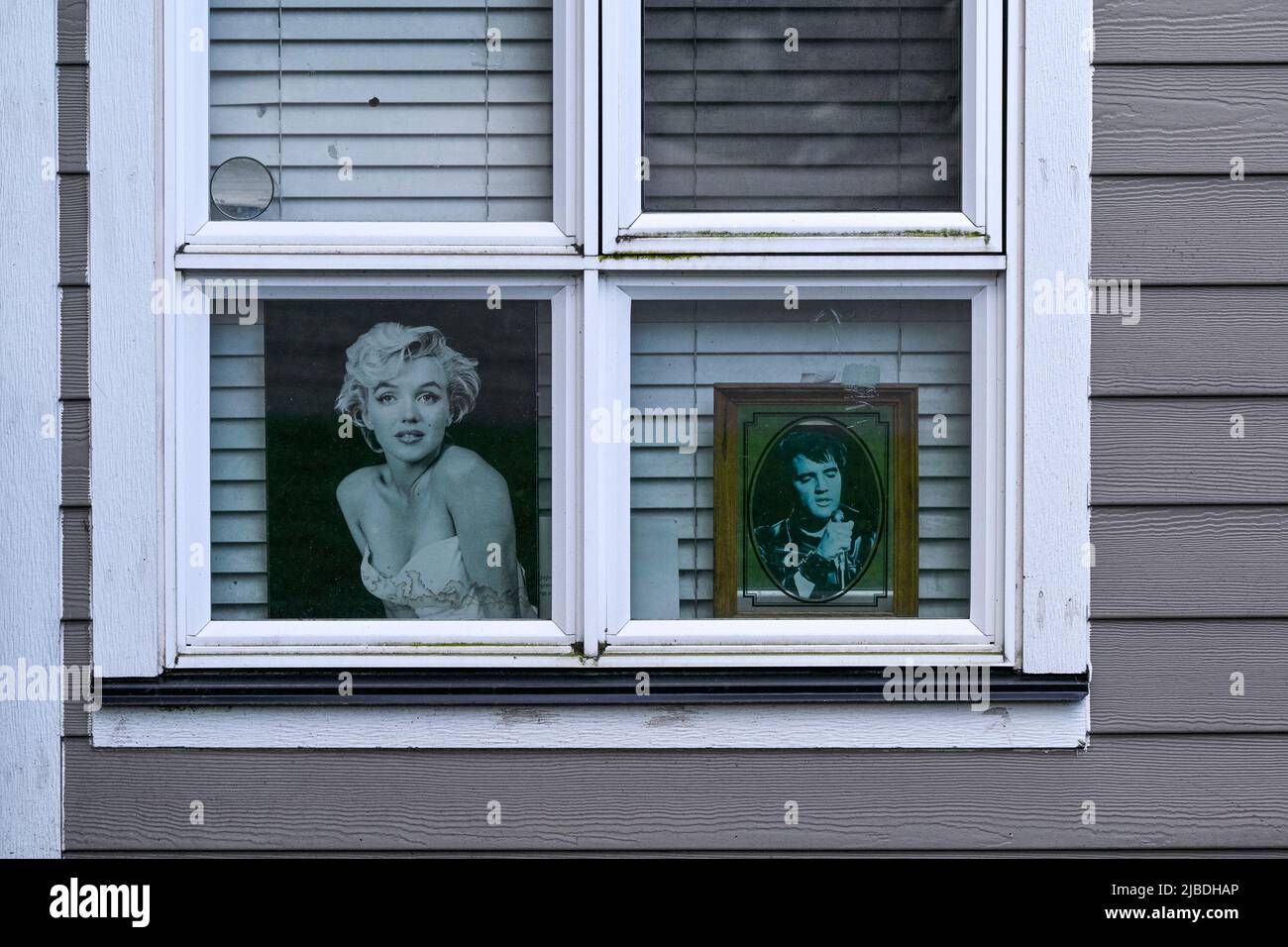marilyn monroe window 0018