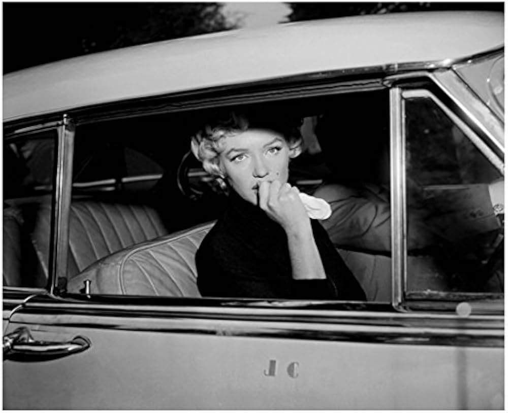 marilyn monroe window 0023