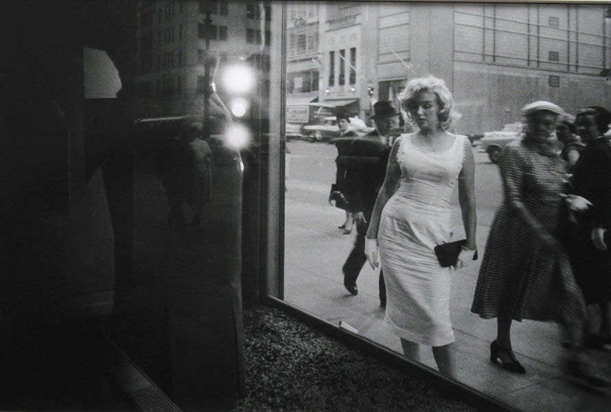 marilyn monroe window 0028