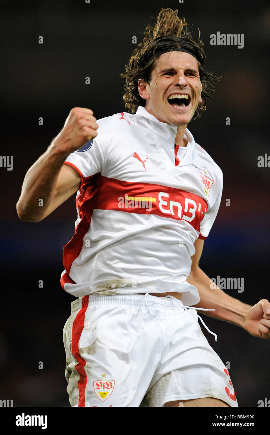 mario gomez number 0016