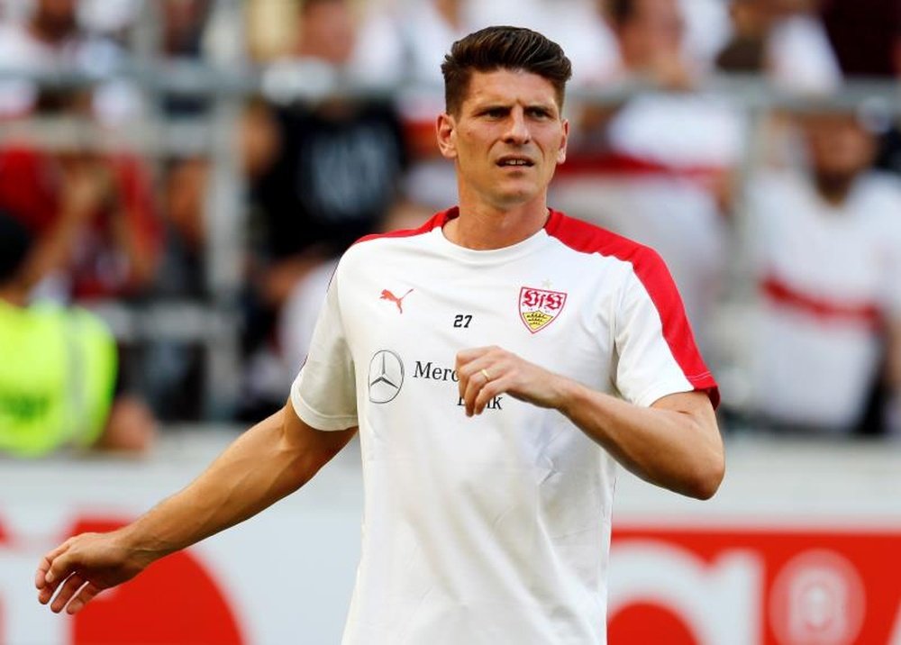 mario gomez number 0017