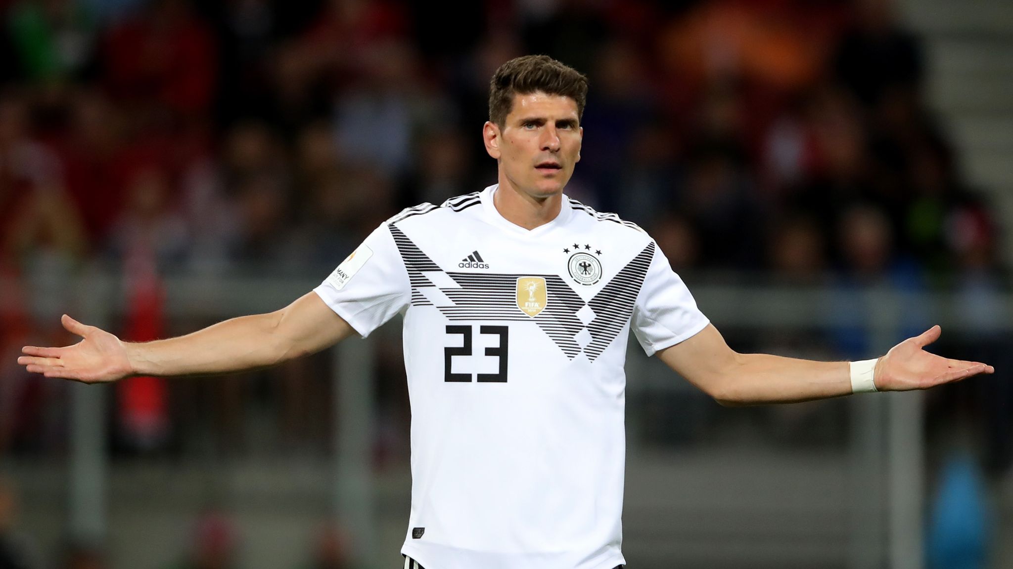 mario gomez number 0018