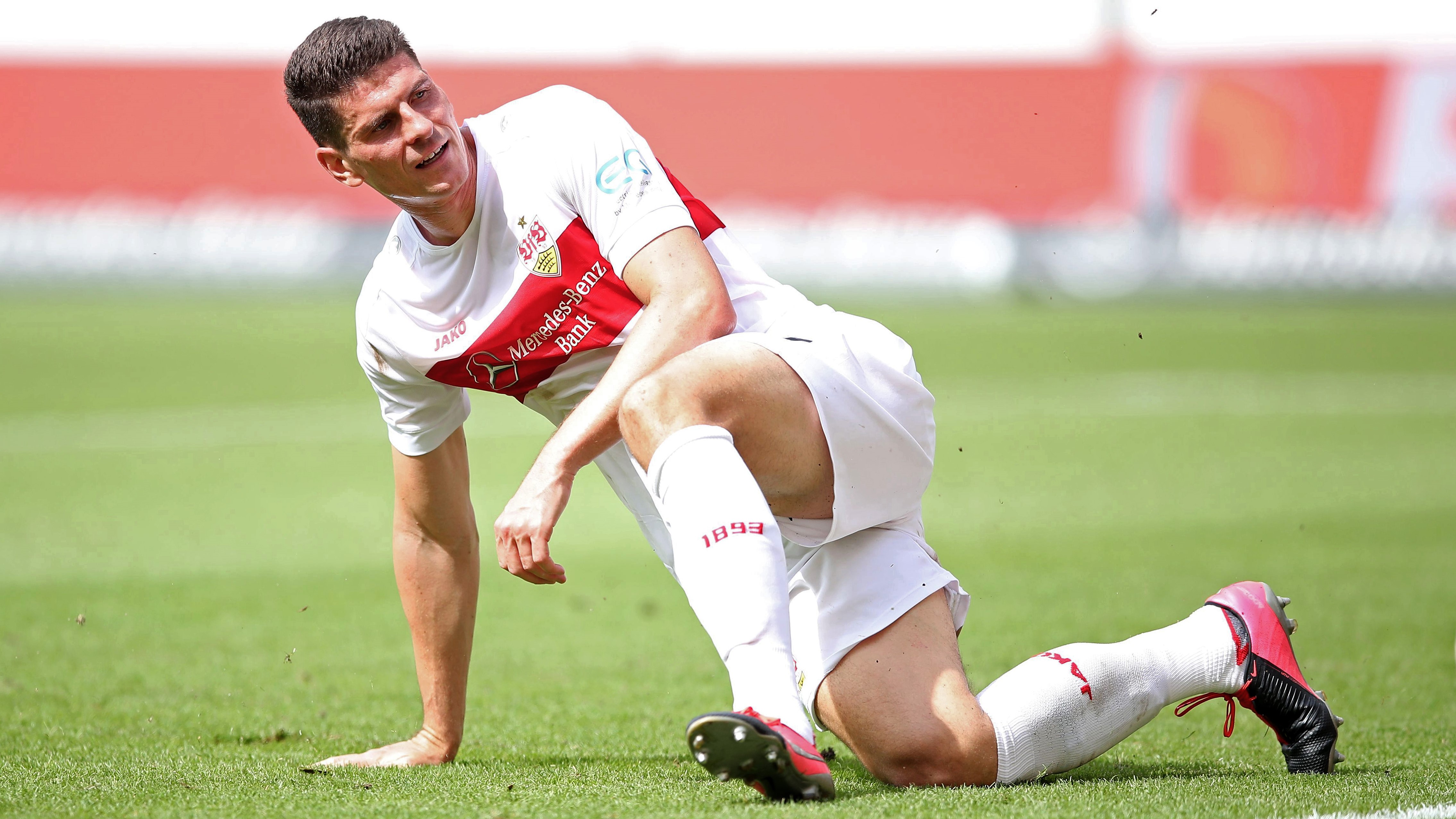 mario gomez number 0024