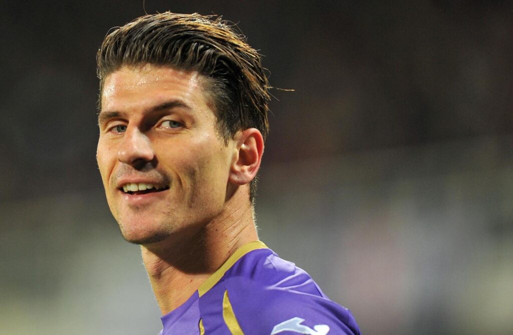 mario gomez number 0047