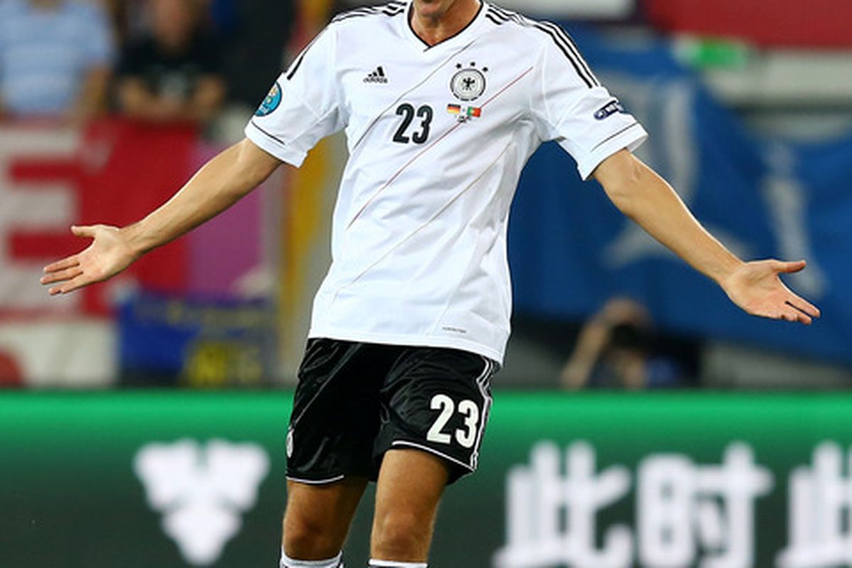 mario gomez number 0092