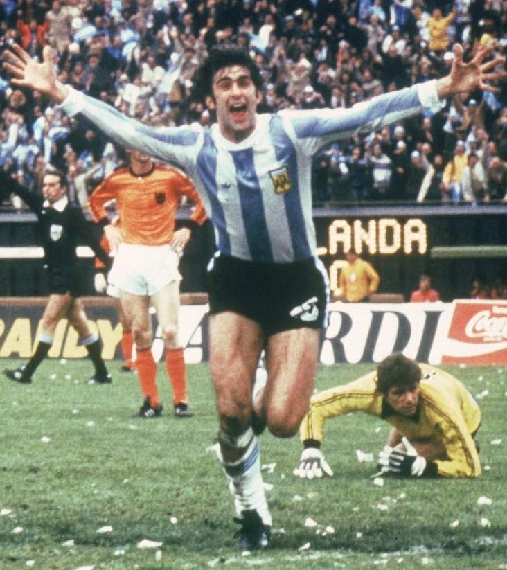 mario kempes now 0012