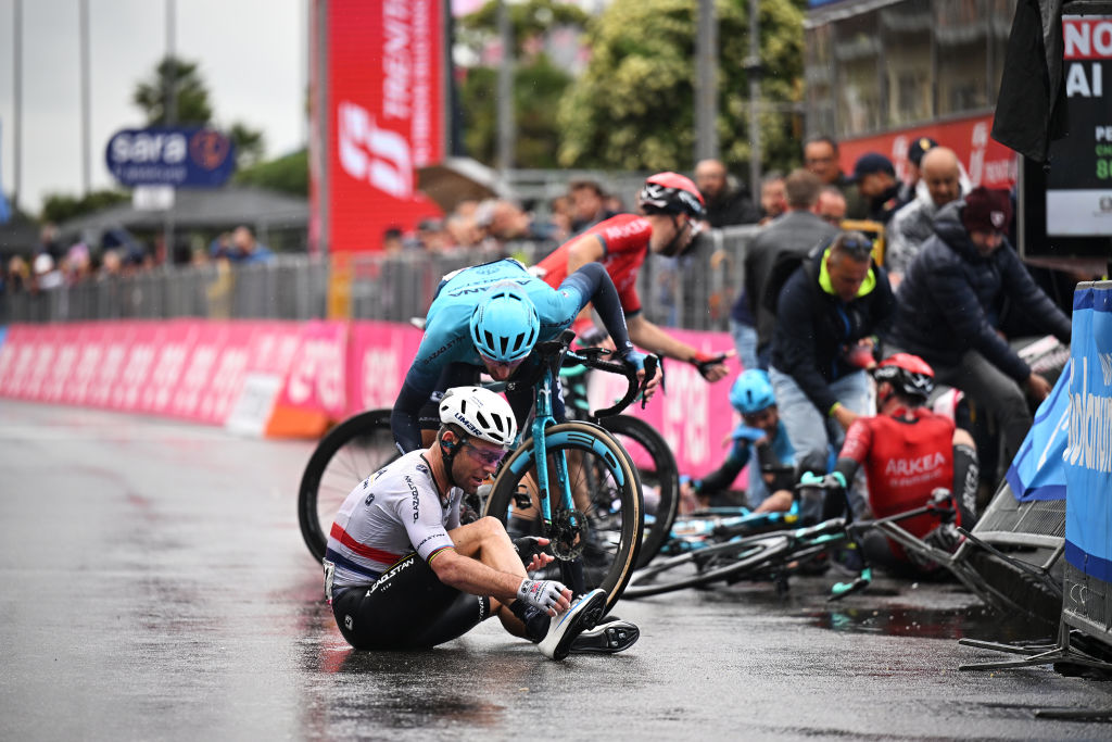 Mark Cavendish crash