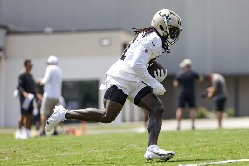 marshawn lynch saints 0010