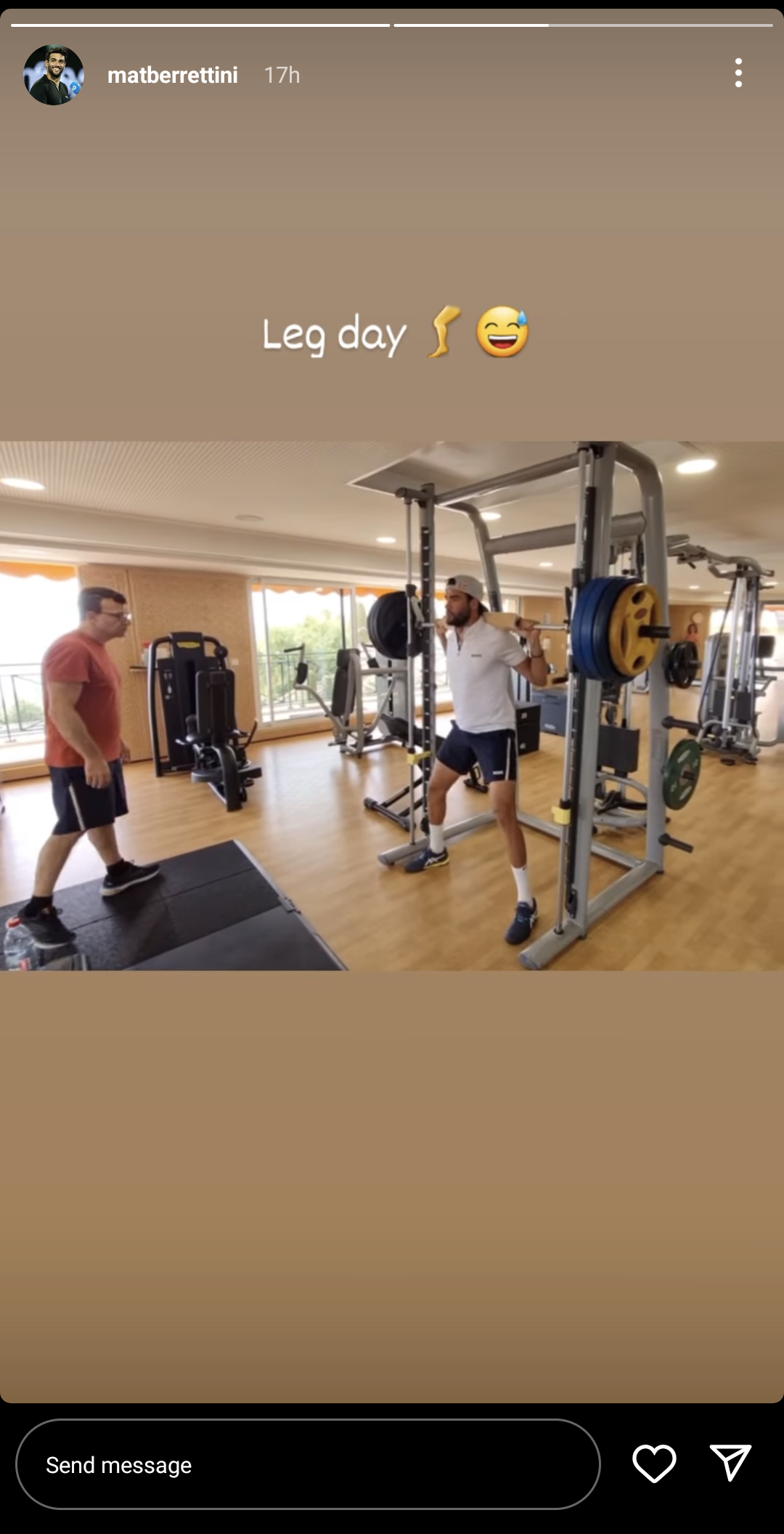 Matteo Berrettini exercises