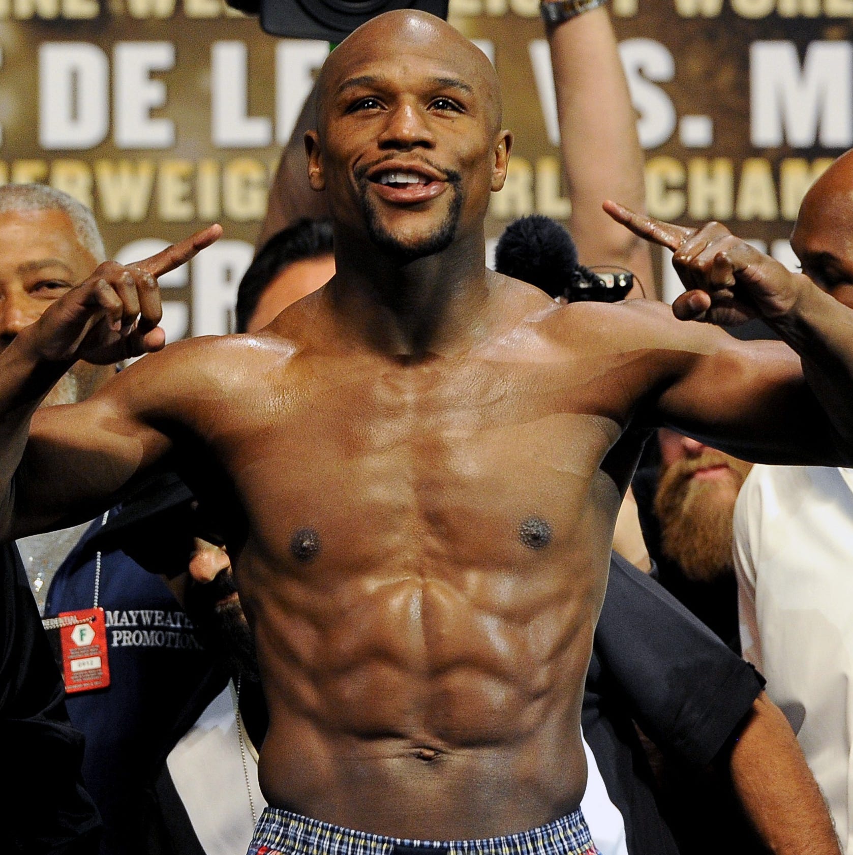 mayweather weigh in