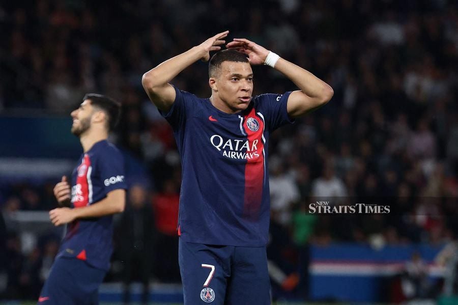 mbappe and dembele 0071